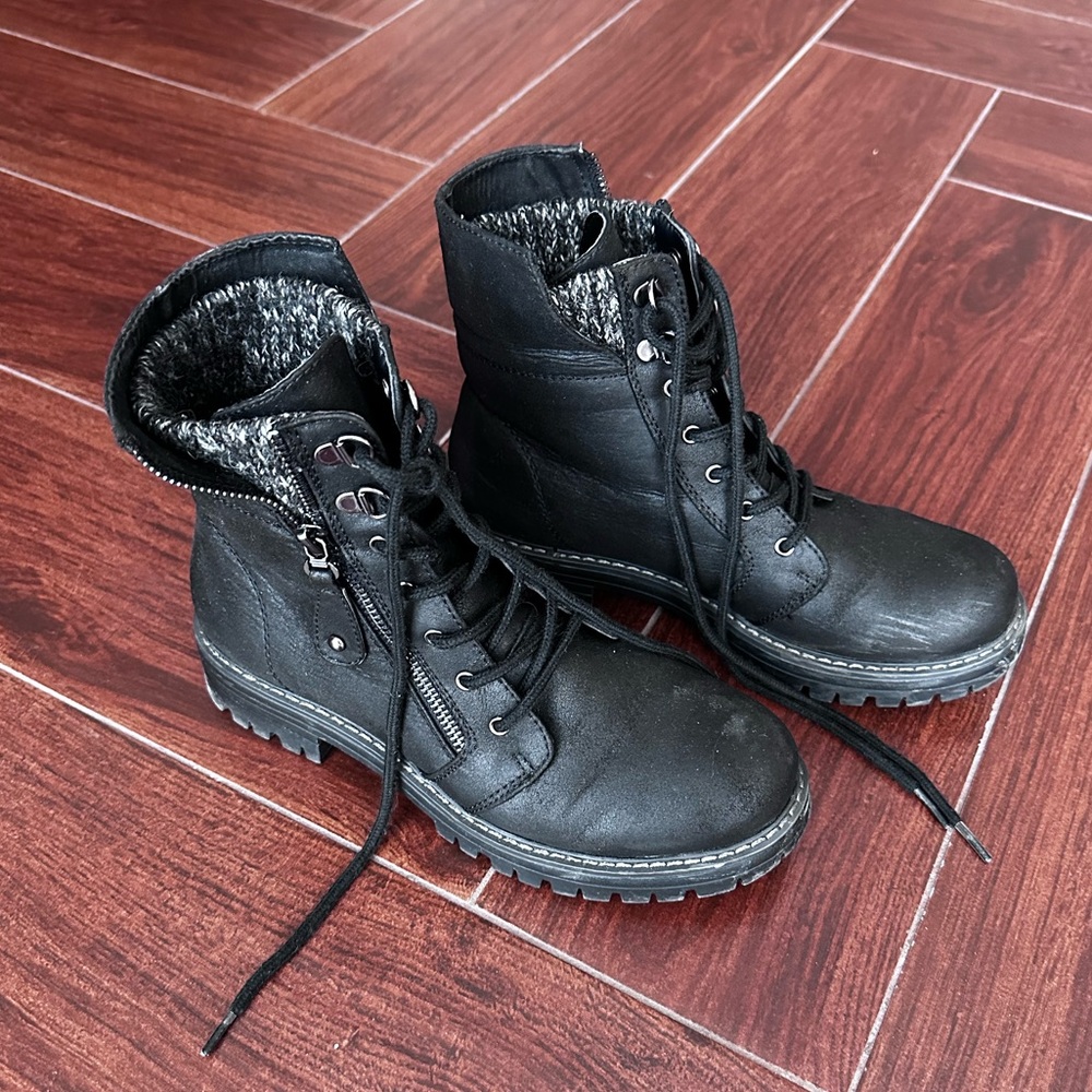 Cliffs Boots